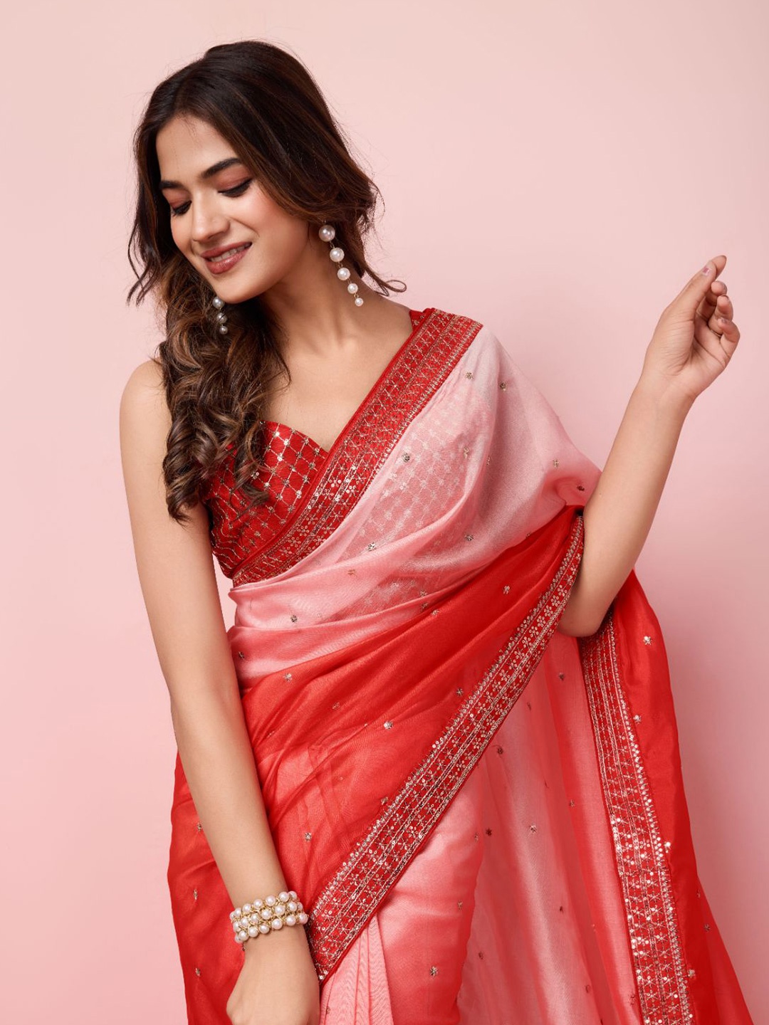 

VAIRAGEE Embellished Sequinned Organza Saree, Red