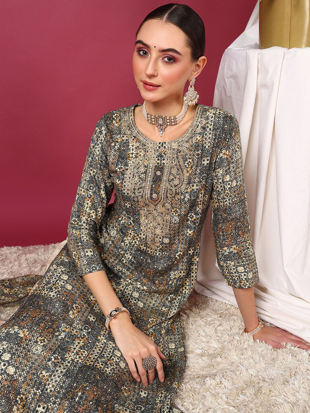 

Anouk Women Printed Flared Sleeves Sequinned Kurta, Off white