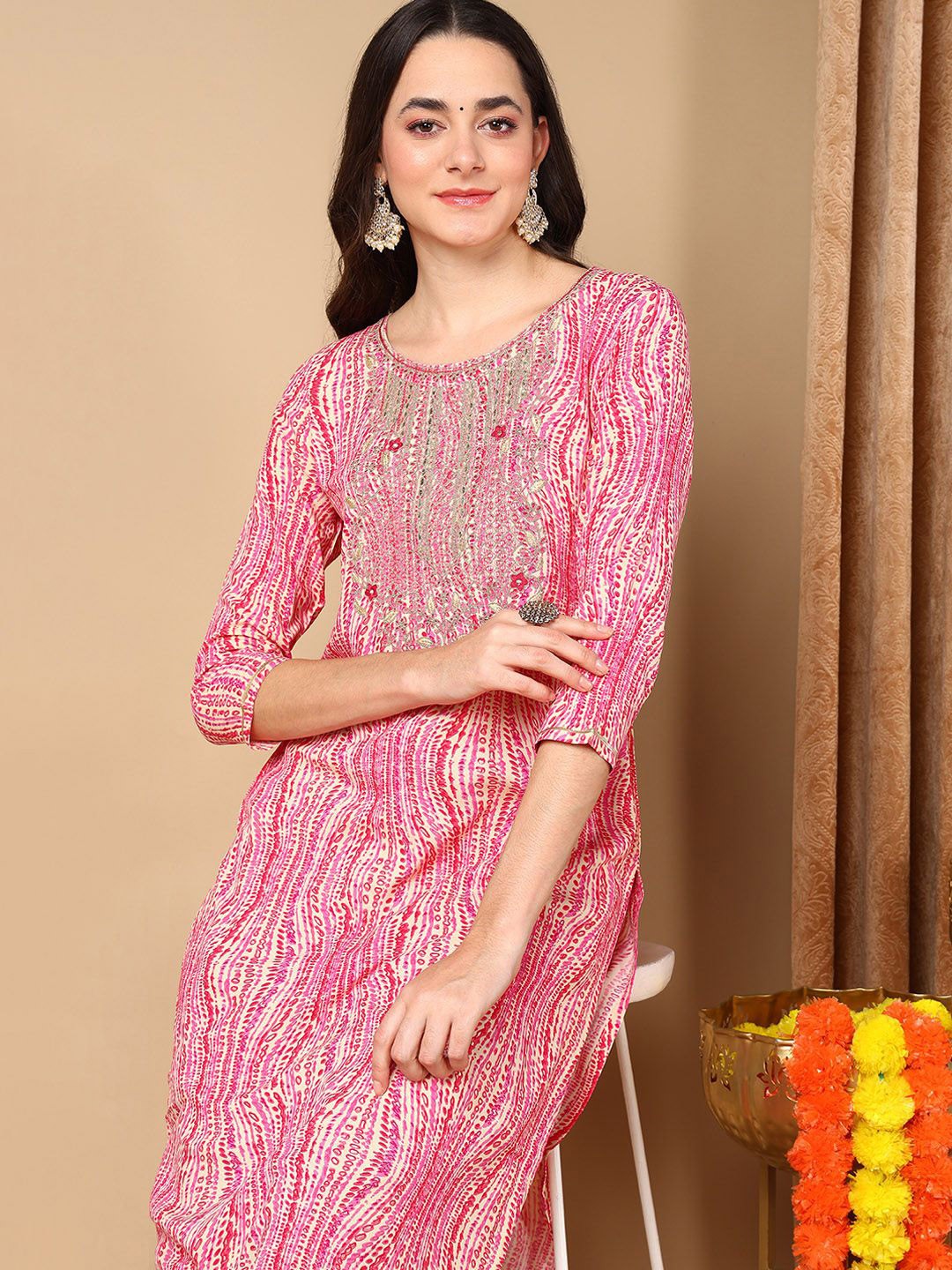 

Anouk Women Embroidered Abstract Regular Straight Kurta, Pink