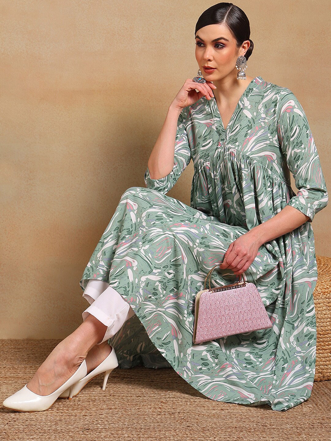 

Anouk Women Abstract Printed Kurta, Green