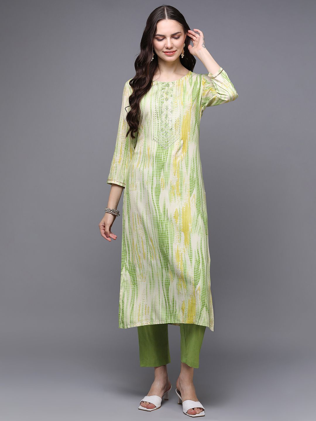 

Anouk Women Keyhole Neck Thread Work Kurta, Cream