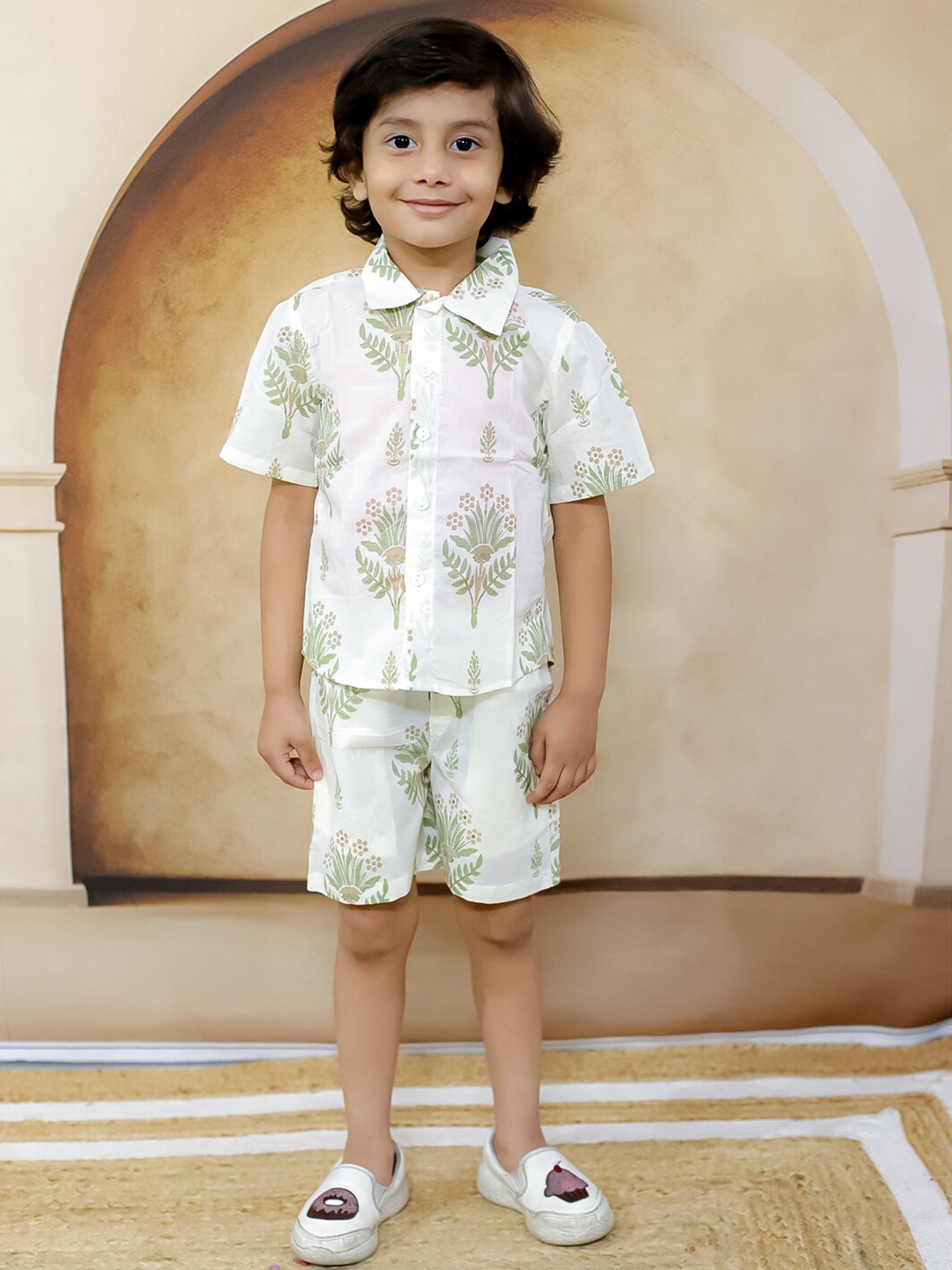 

Ka-mee Boys Printed Shirt with Shorts, Off white