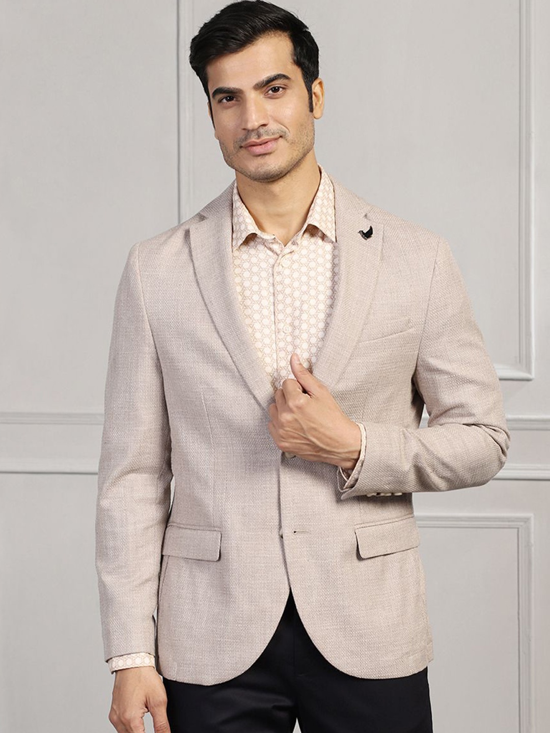 

Blackberrys Self Design Slim-Fit Single Breasted Blazer, Beige