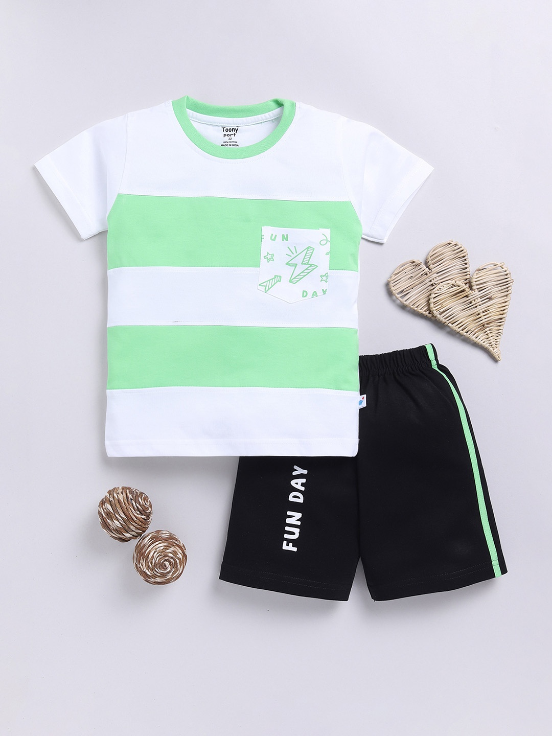 

Toonyport Boys Printed Pure Cotton T-shirt with Shorts, Green