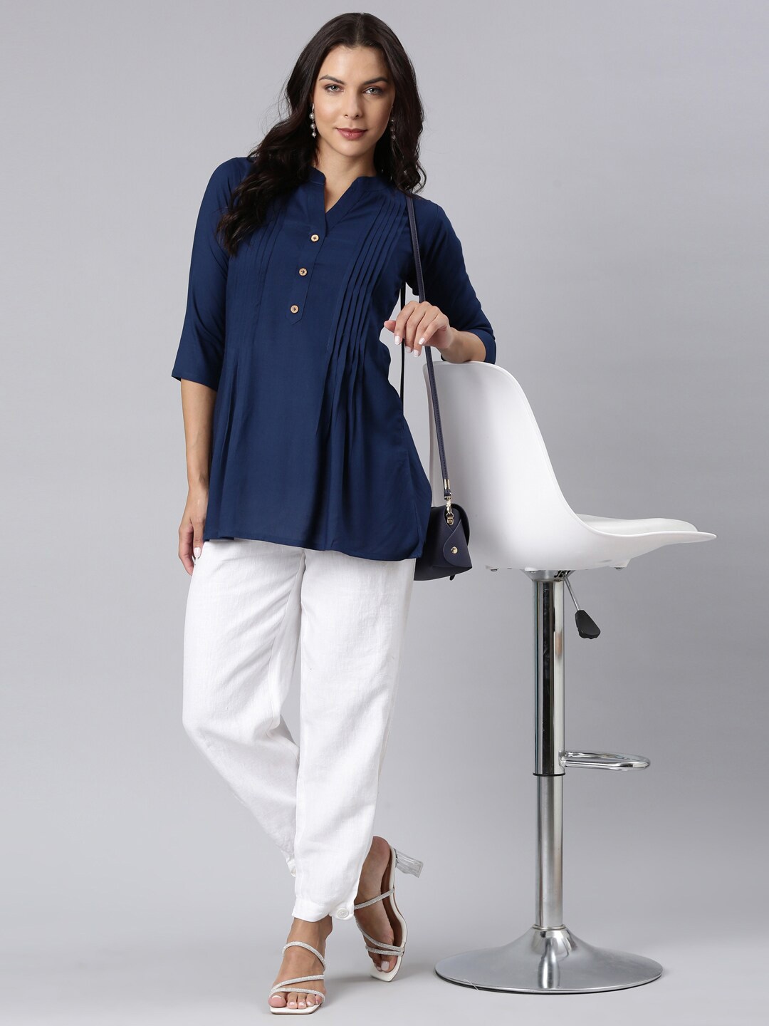 

ZHEIA Women Mandarin Collar Three-Quarter Sleeves Top, Navy blue