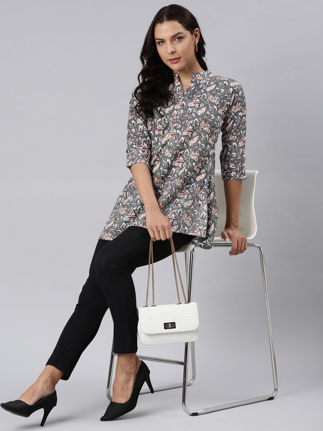 

ZHEIA Women Floral Print Mandarin Collar Roll-Up Sleeves Shirt Style Top, Grey