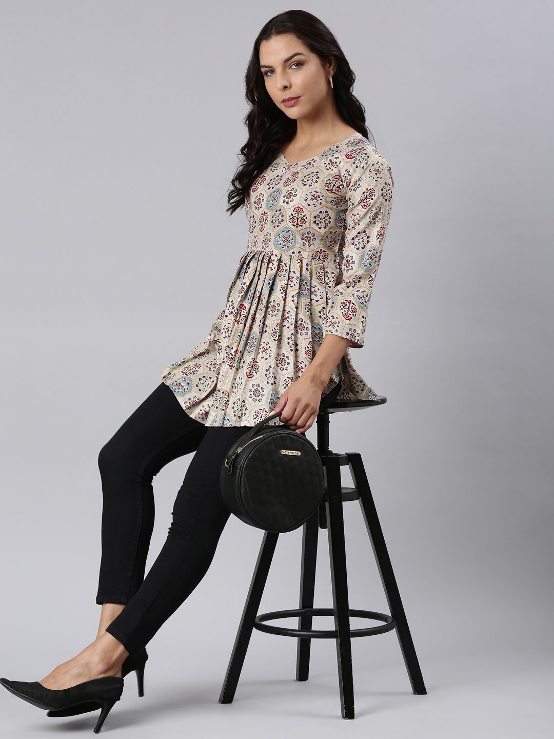 

ZHEIA Women Floral Printed Three-Quarter Sleeves Empire Top, Beige