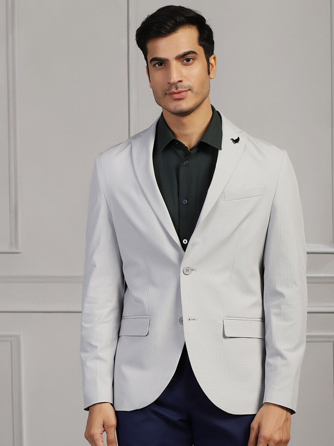 

Blackberrys Men Formal Light Grey Textured TechPro Blazer