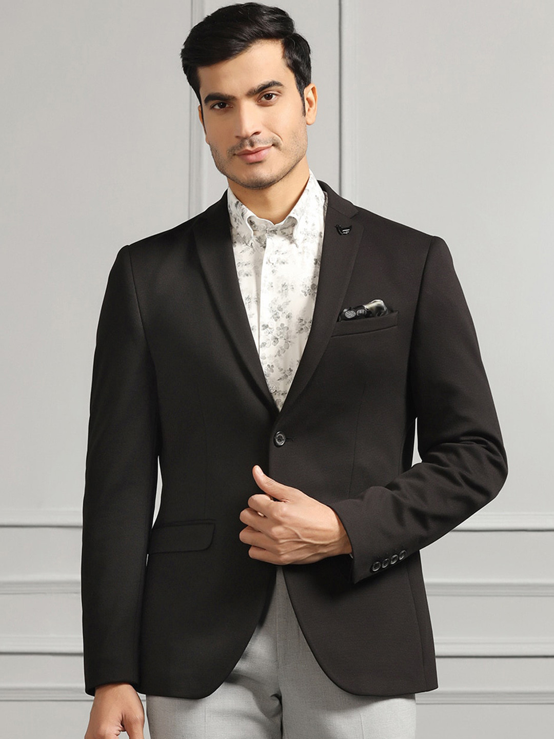 

Blackberrys Men Slim-Fit Single Breasted Formal Blazer, Black