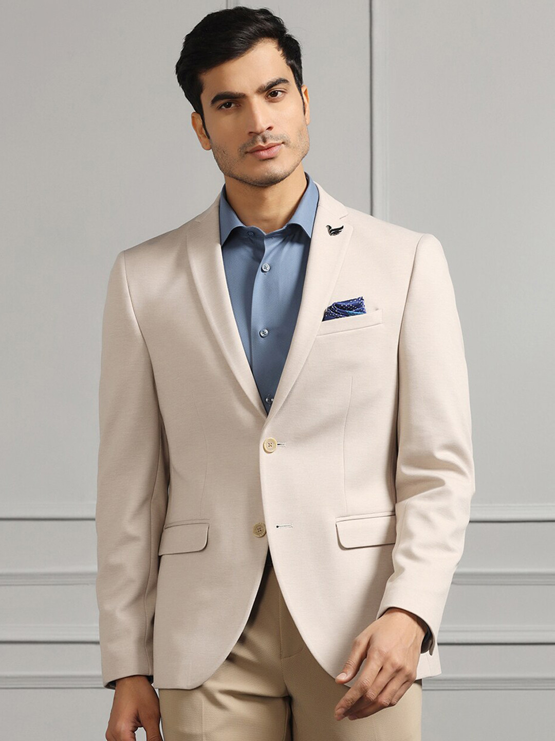

Blackberrys Men Self-Design Slim-Fit Single-Breasted Blazer, Beige