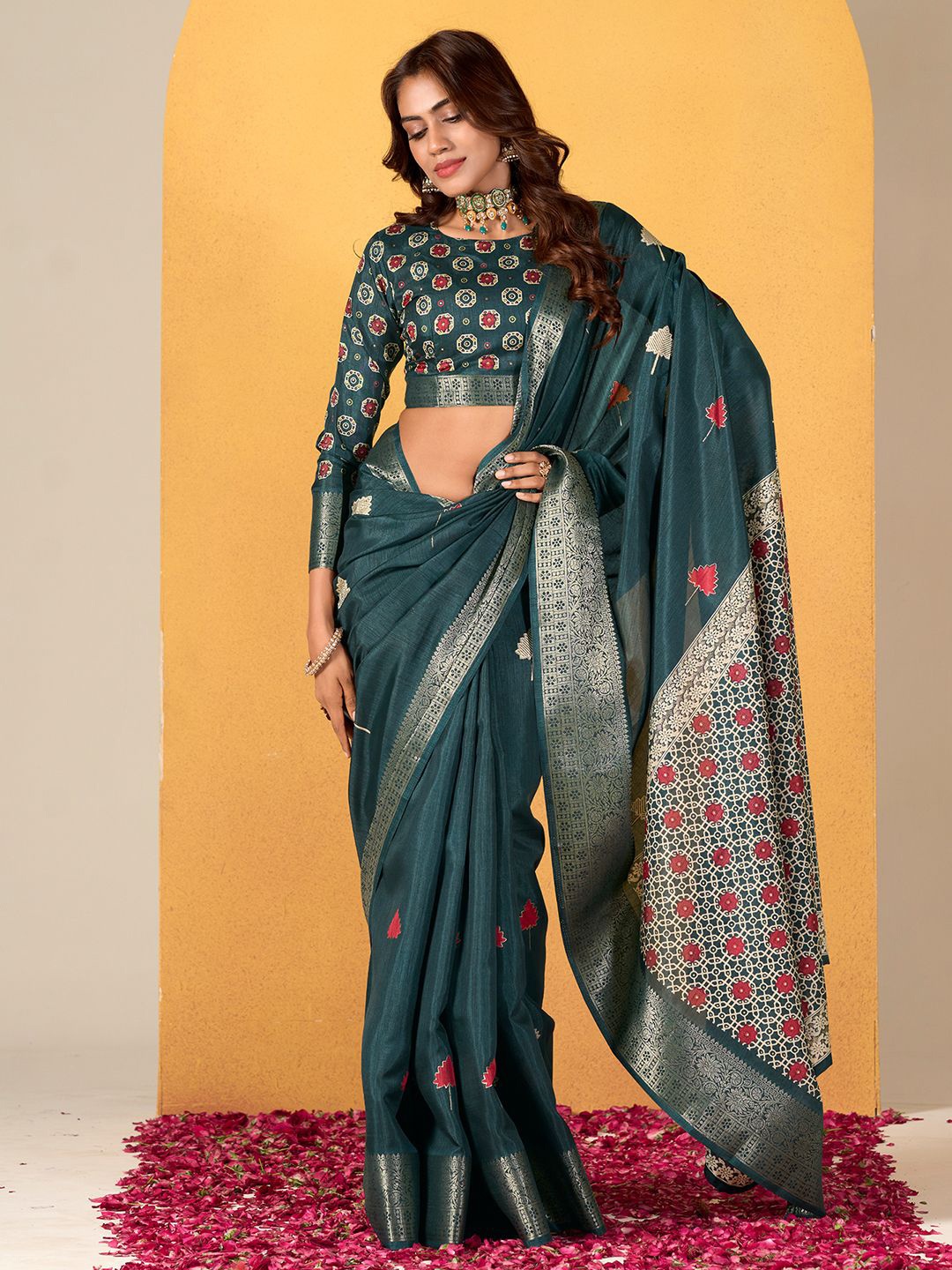 

Satrani Zari Art Silk Saree, Green