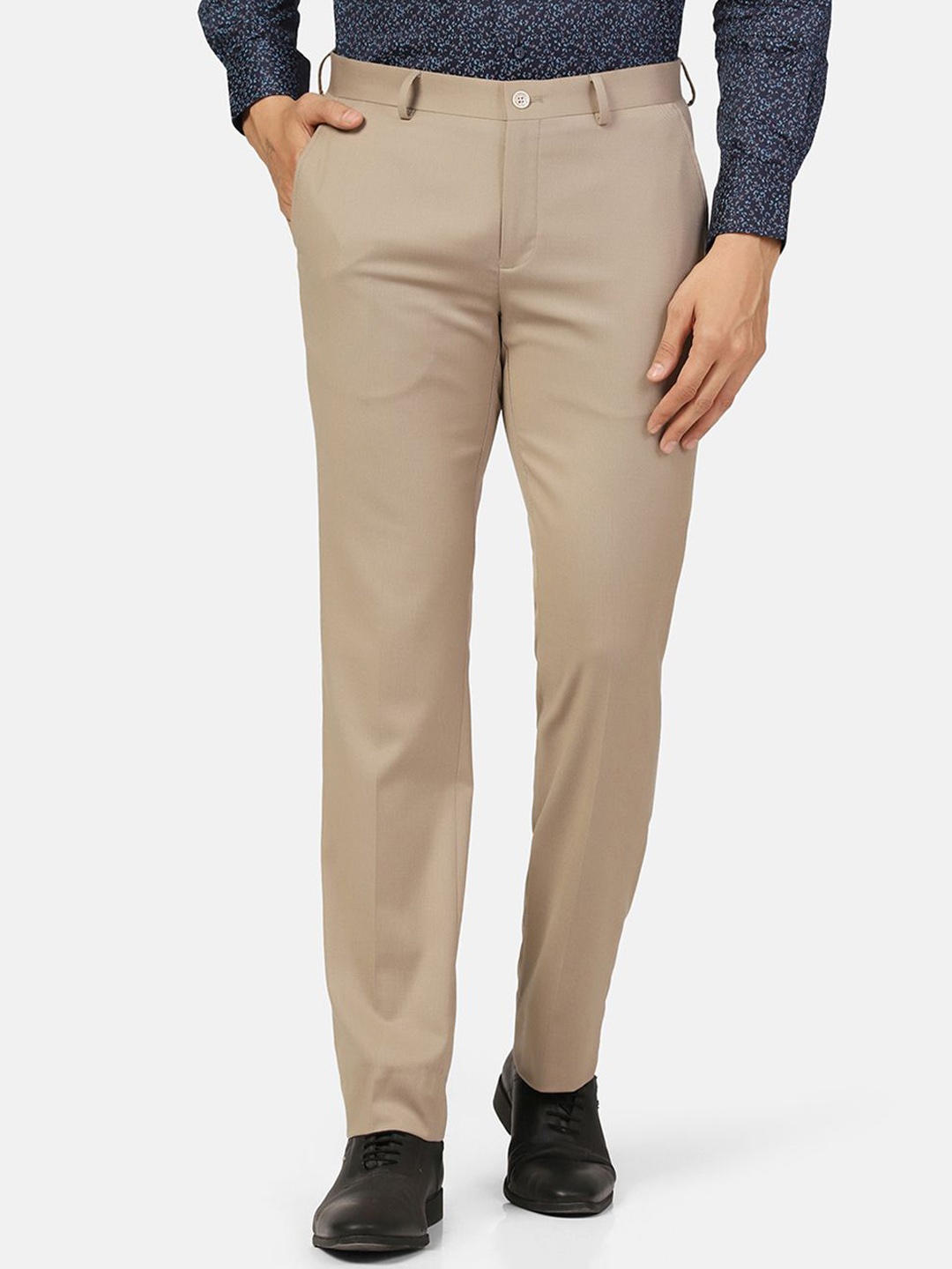 

Blackberrys Men Classic Slim Fit Trousers, Beige