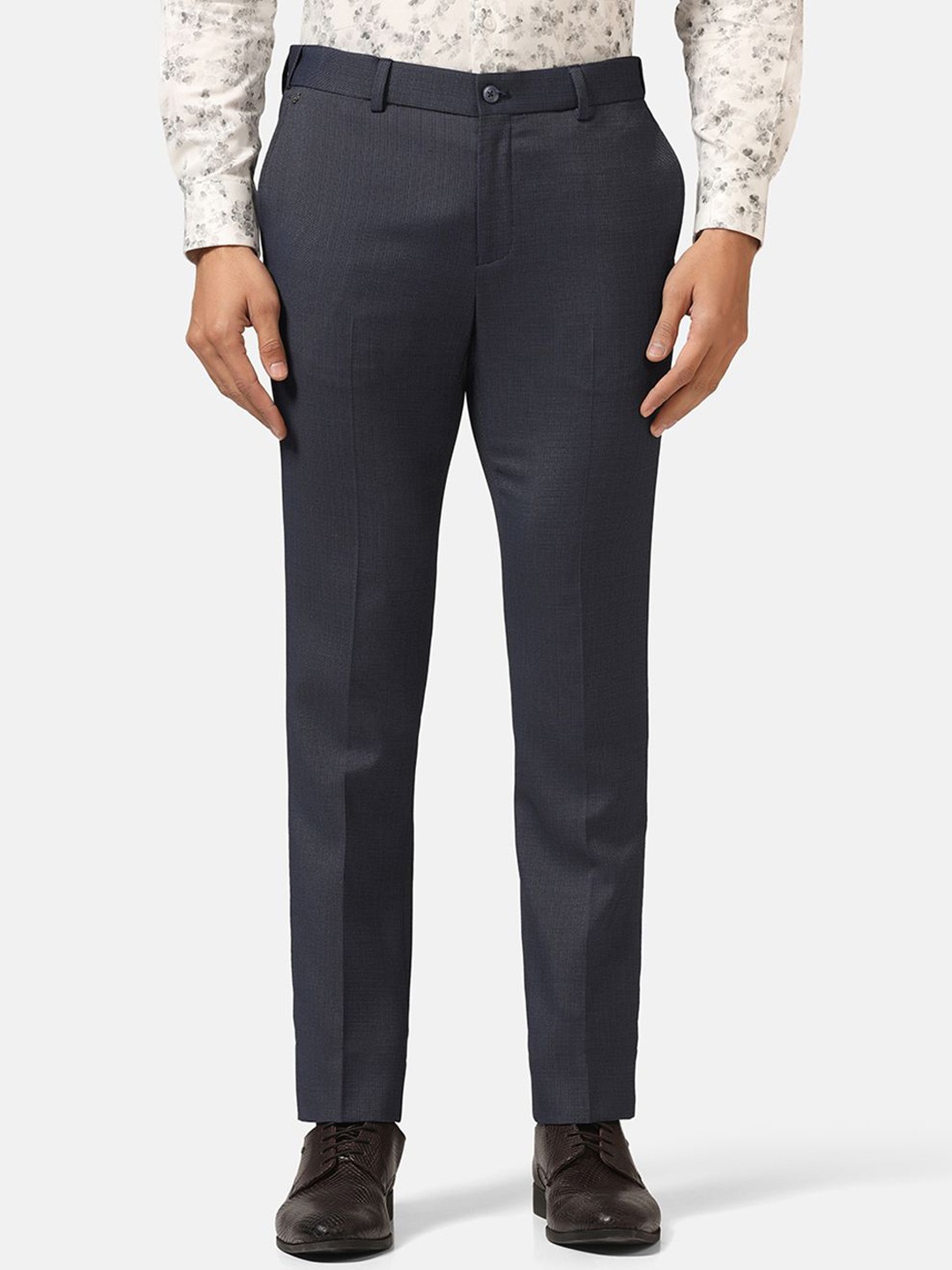 

Blackberrys Men Classic Slim Fit Low-Rise Trousers, Navy blue