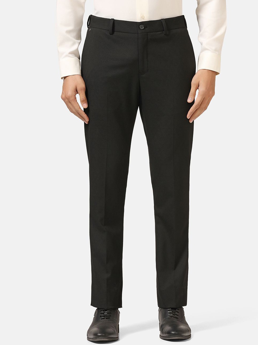 

Blackberrys Men Classic Slim Fit Trousers, Black