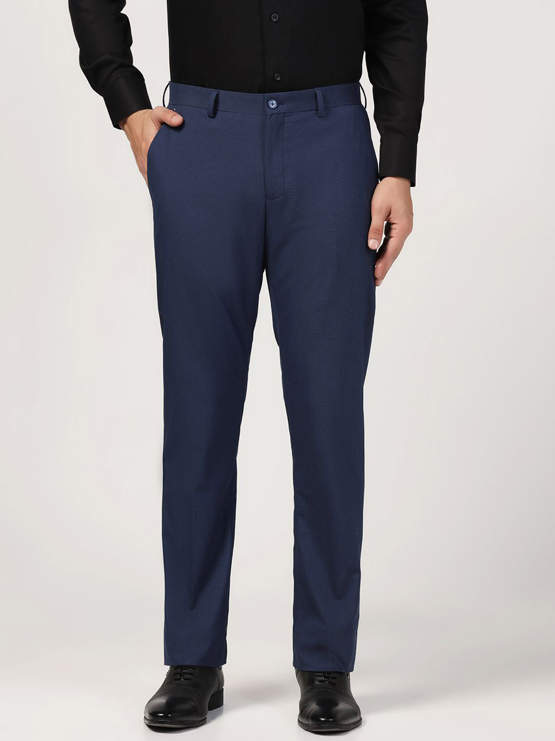 

Blackberrys Men Classic Slim Fit Trousers, Navy blue