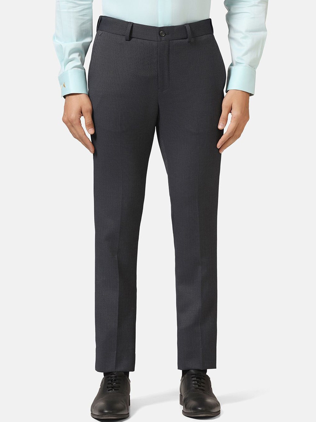 

Blackberrys Men Classic Slim Fit Low-Rise Trousers, Black