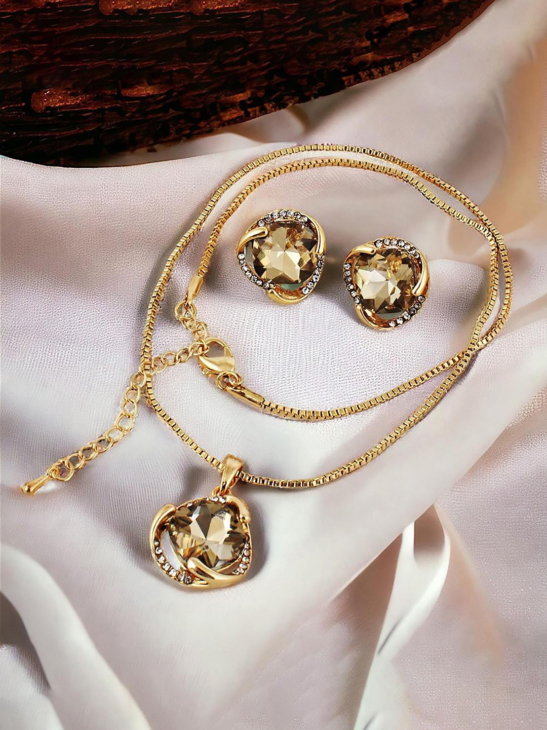 

LUCKY JEWELLERY Gold Plated CZ-Studded Pendant and Earrings Jewellery Set