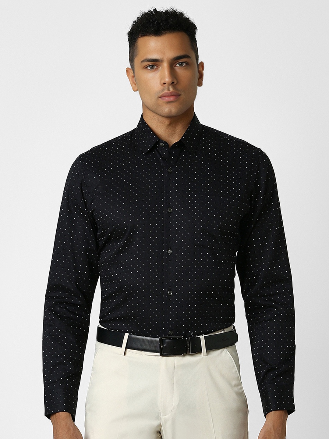 

Peter England Slim Fit Micro Ditsy Printed Spread Collar Cotton Formal Shirt, Black