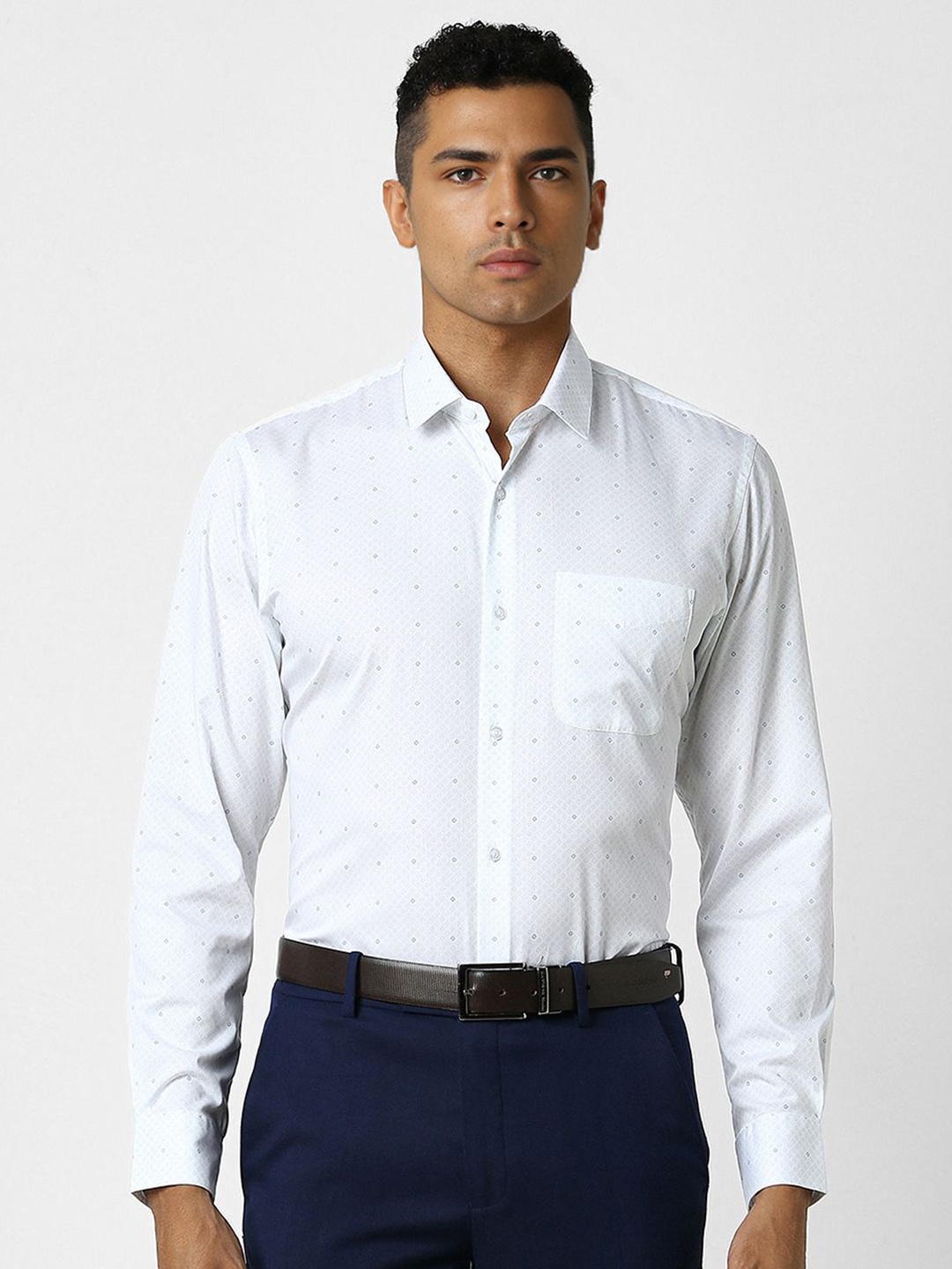 

Peter England Men Slim Fit Geometric Printed Opaque Formal Shirt, White