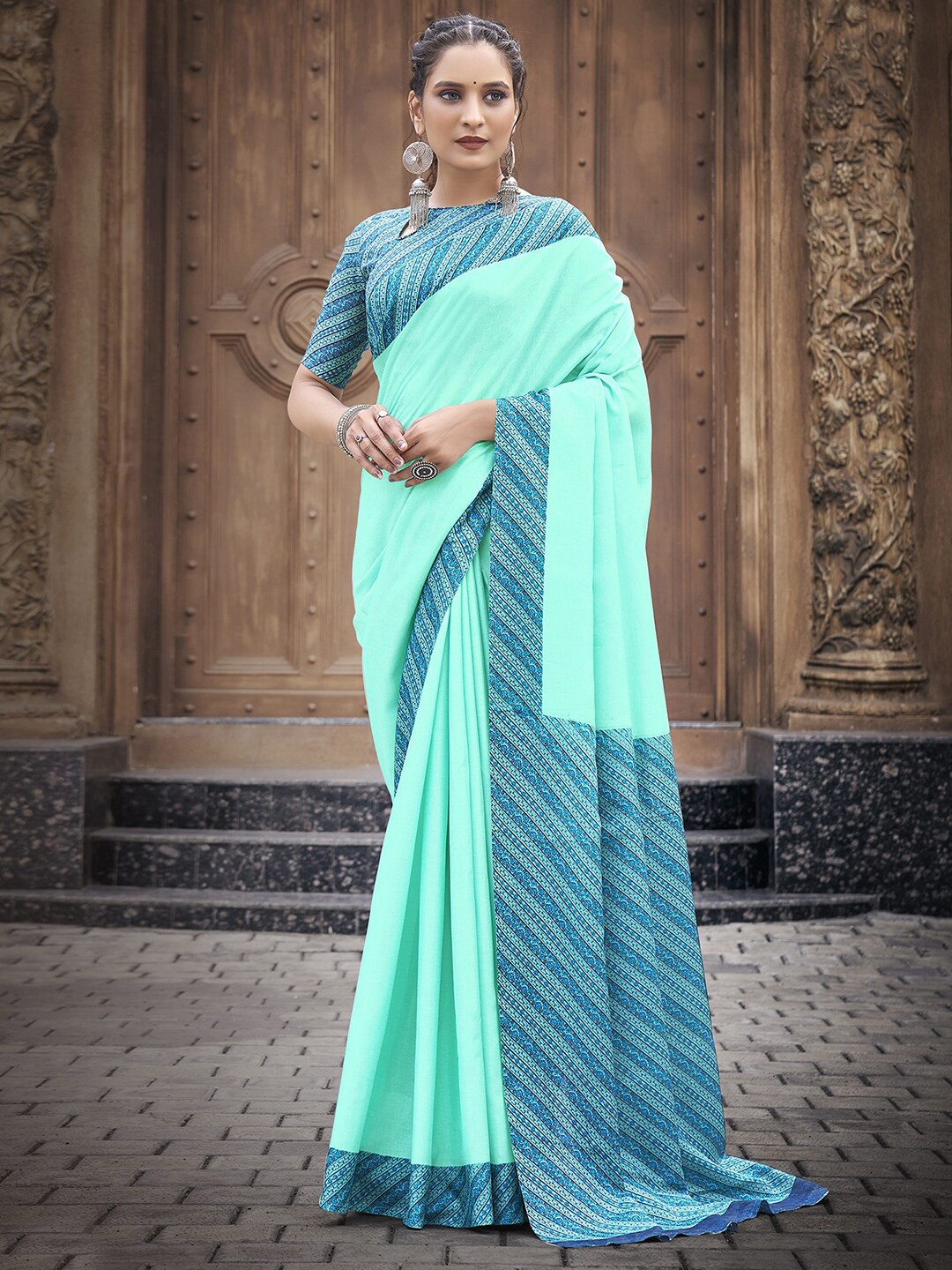 

Mitera Printed Art Silk Saree, Green