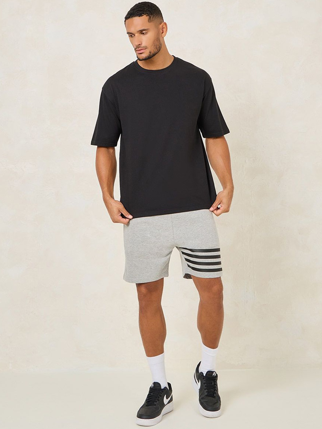 

Styli Men Striped Printed Regular Fit Pure Cotton Shorts, Grey