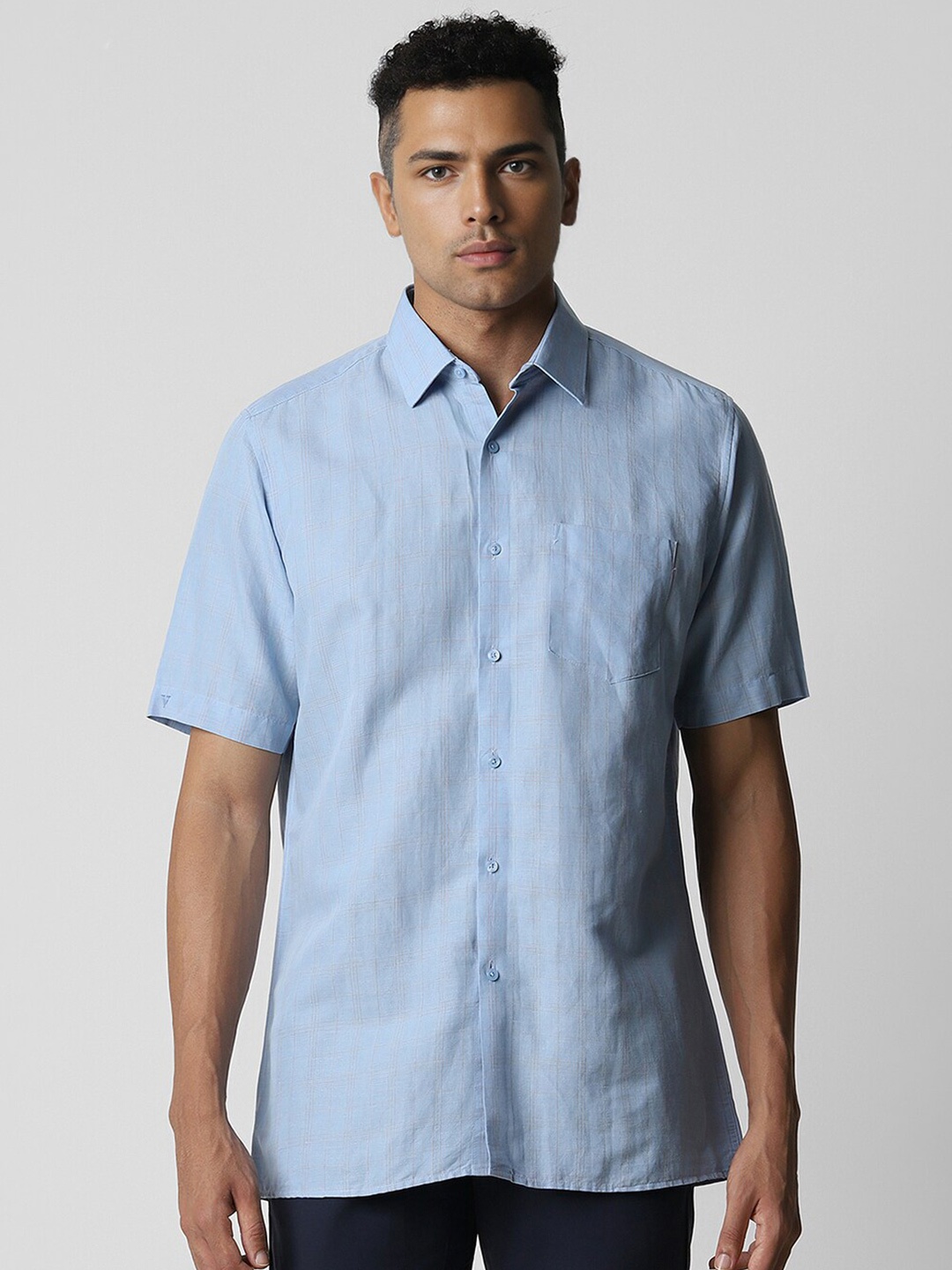 

Van Heusen Checked Spread Collar Linen Cotton Casual Shirt, Blue