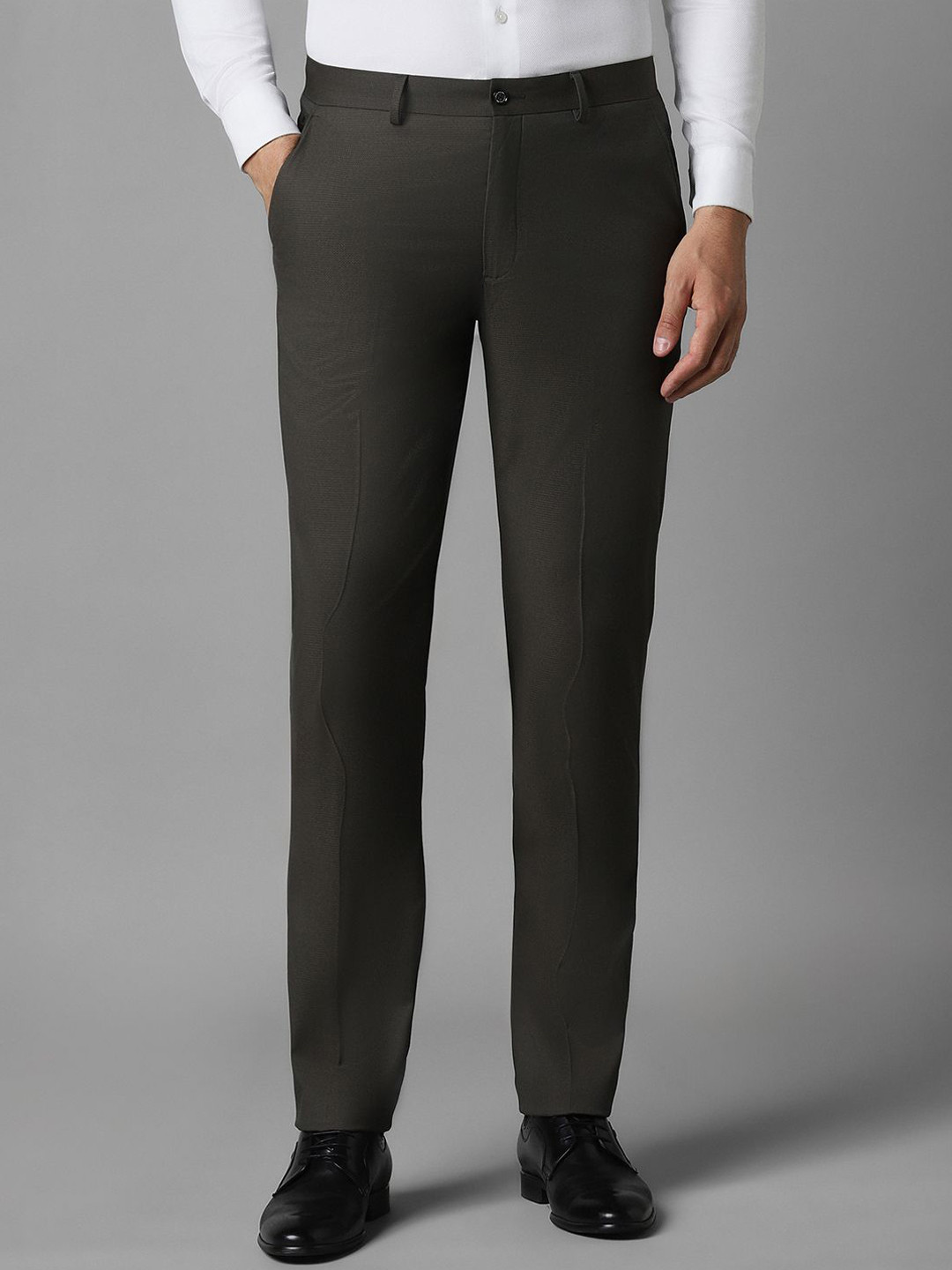 

Louis Philippe Men Slim Fit Trousers, Black