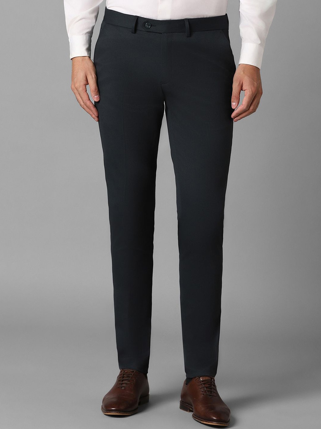 

Louis Philippe Men Slim Fit Trousers, Green
