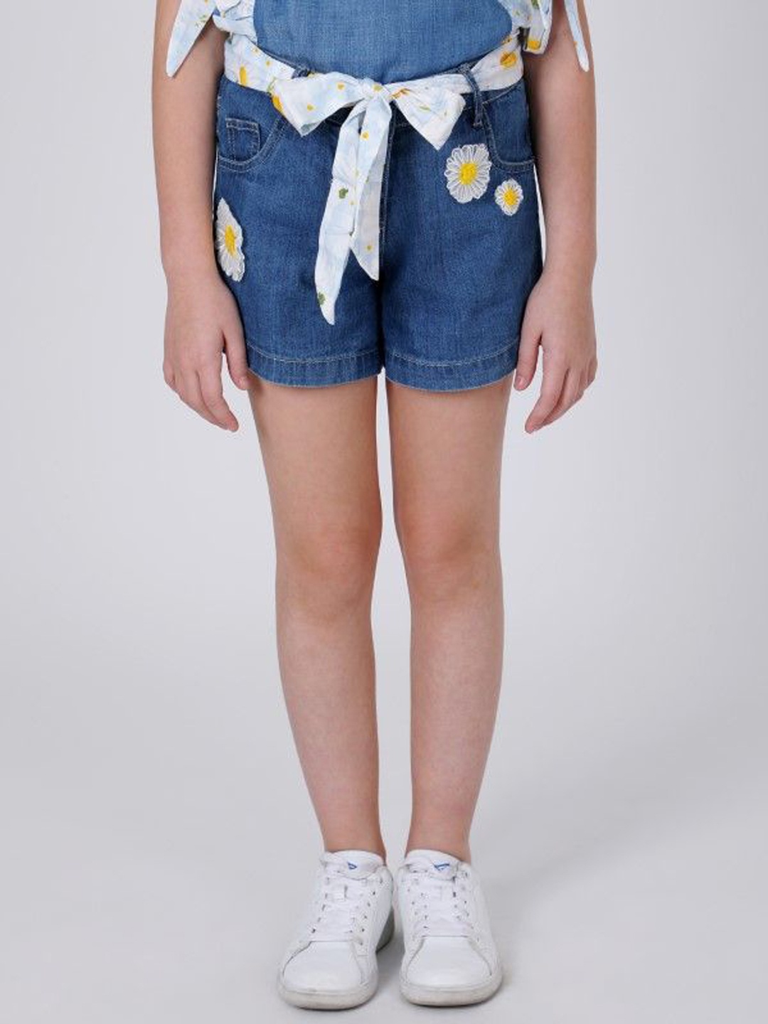 

One Friday Girls Blue Daisy Duck Denim Shorts