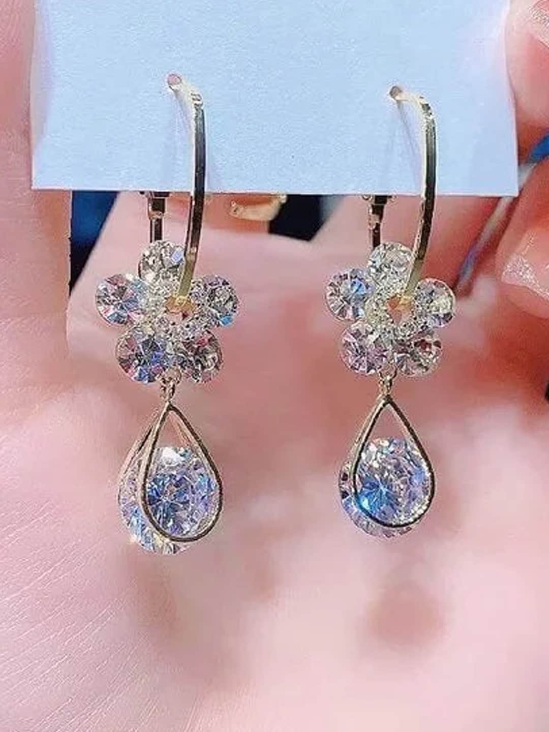 

Xivir Contemporary Drop Earrings, Multi