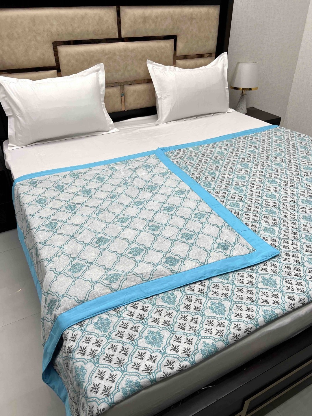 

Pure Decor Blue & White Ethnic Motifs AC Room 210 GSM Double Bed Dohar