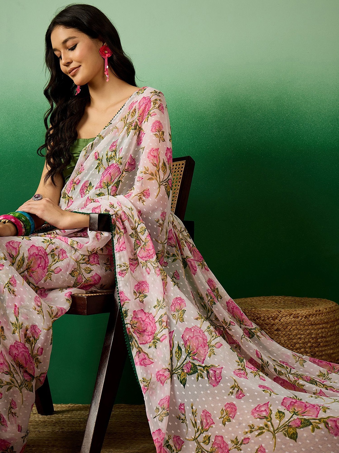 

Sangria Floral Printed Ready To Wear Saree, White