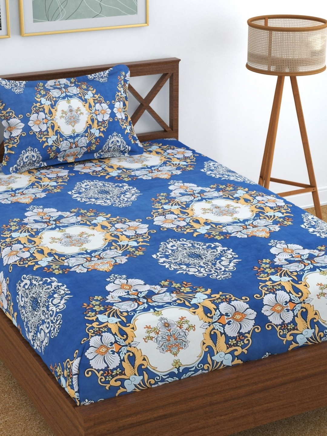 

UrbanArts Blue & White Ethnic Motifs 170 TC Single Bedsheet with 1 Pillow Covers
