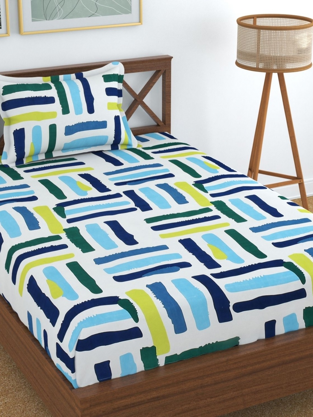 

UrbanArts White & Blue Geometric 170 TC Single Bedsheet with 1 Pillow Covers