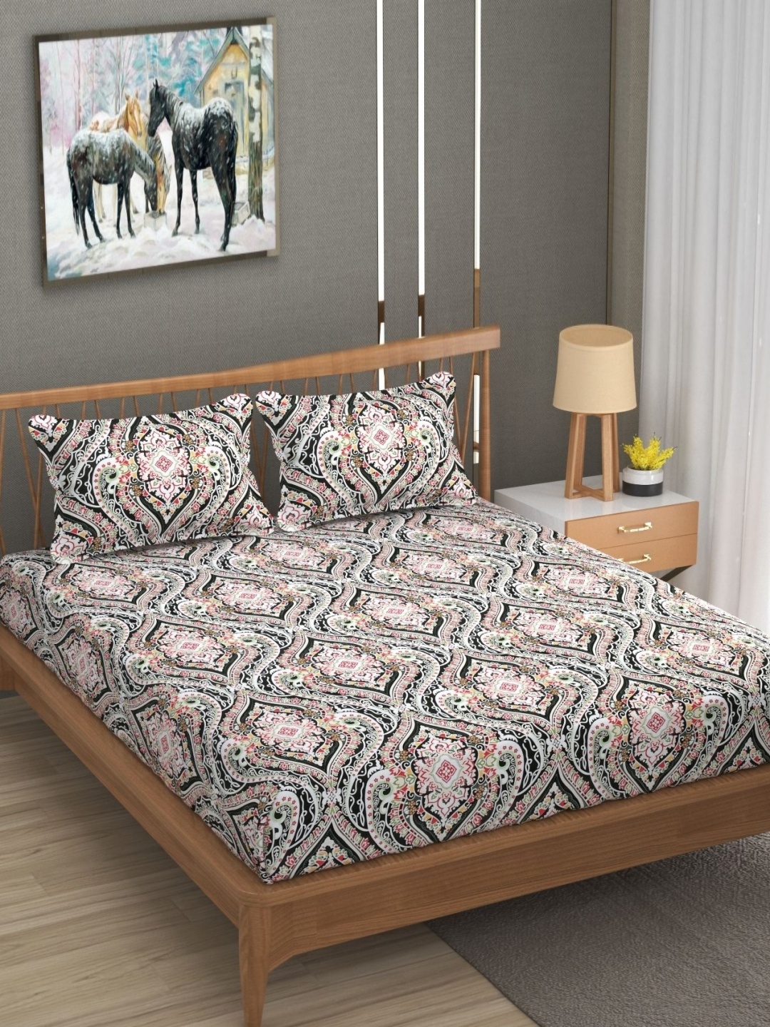 

UrbanArts Black & White Ethnic Motifs 170 TC King Bedsheet with 2 Pillow Covers