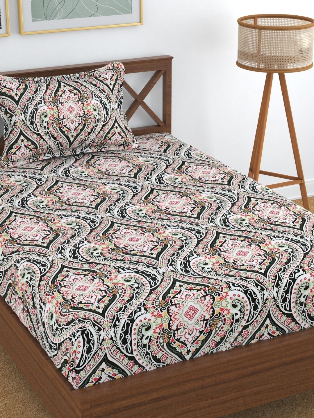 

UrbanArts Black & White Ethnic Motifs 170 TC Single Bedsheet with 1 Pillow Covers