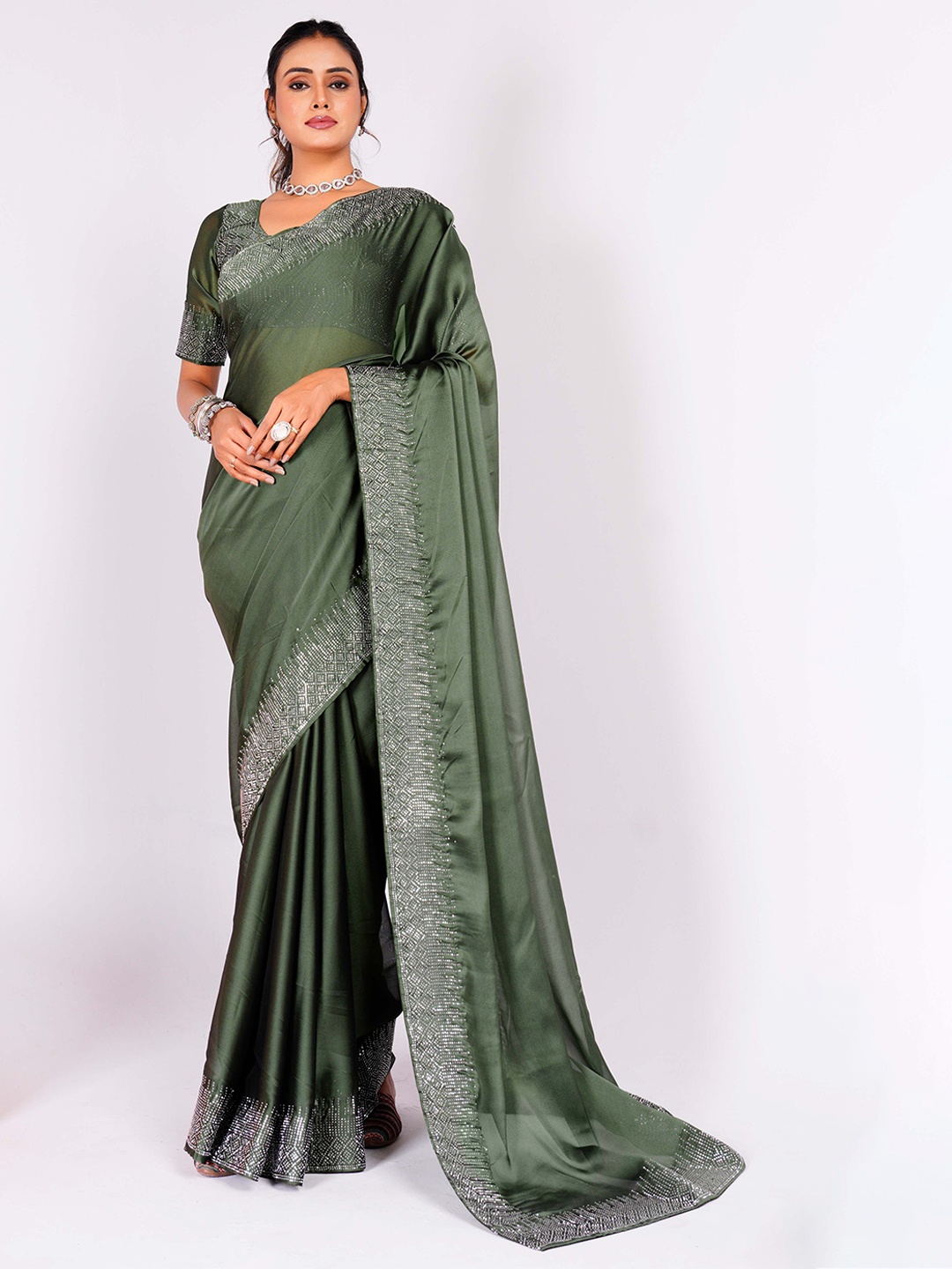 

Mitera Solid Embellished Beads and Stones Saree, Green