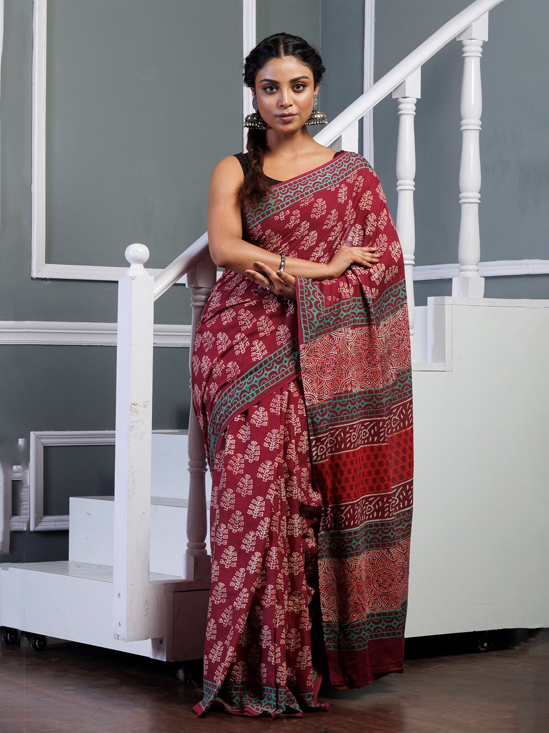 

Unnati Silks Ajrak Block Pure Cotton Handloom Block Print Saree, Maroon
