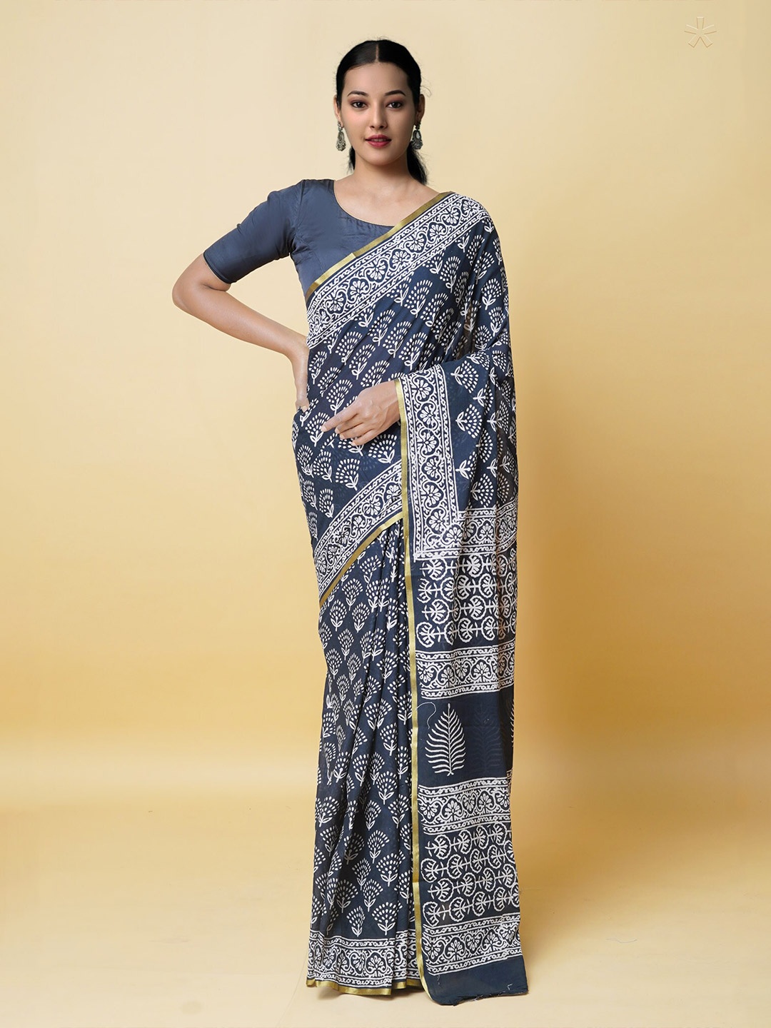 

Unnati Silks Ethnic Motifs Zari Pure Cotton Handloom Block Print Saree, Black