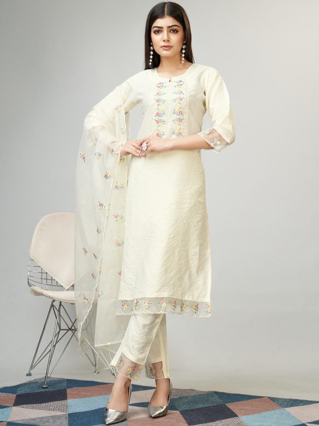 

S.K.C Round Neck Printed Regular Thread Work Chanderi Silk Straight Kurta Set, Cream