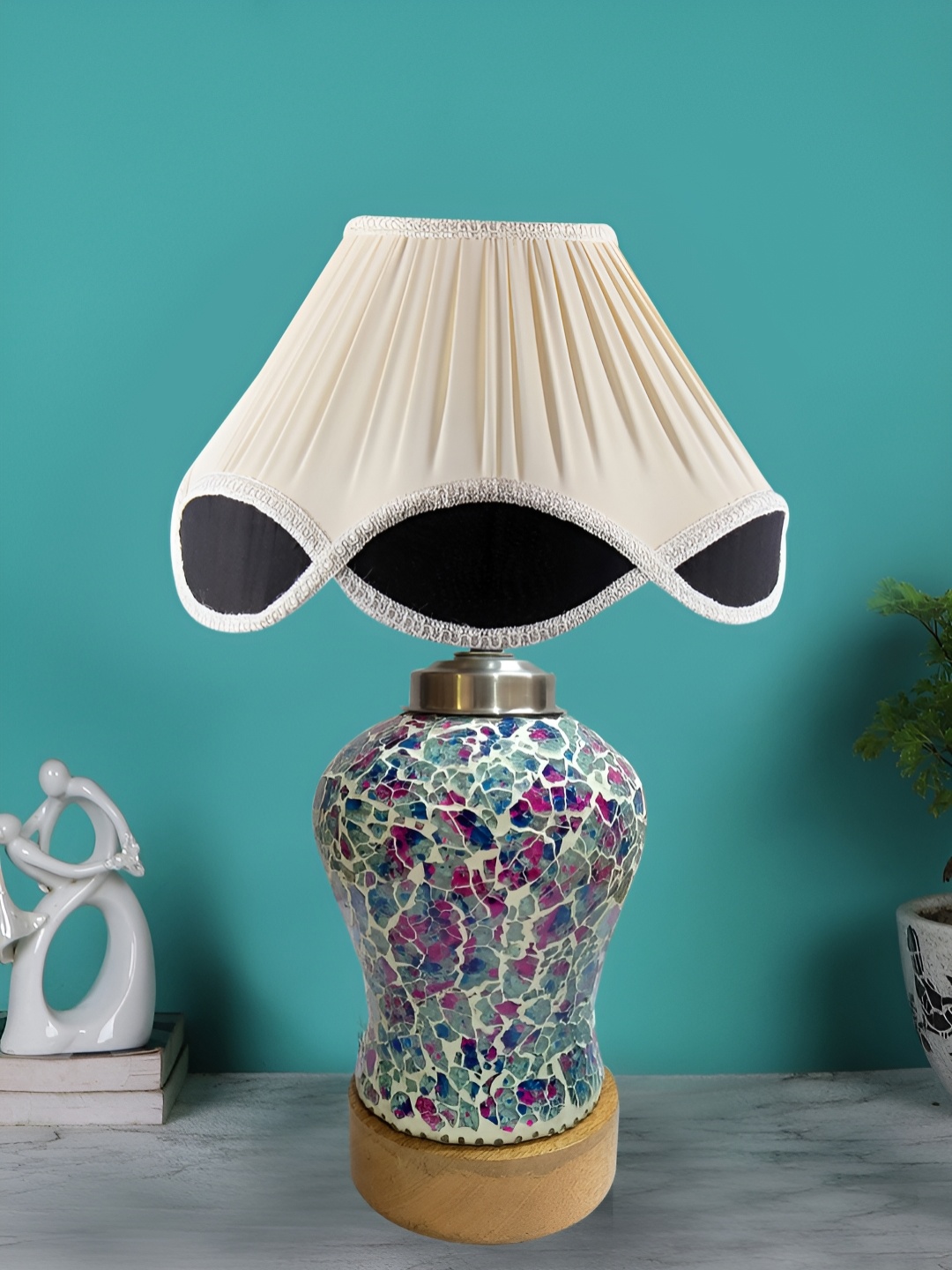 

Devansh White Textured Glass Traditional Frusturical Shaped Table Lamp