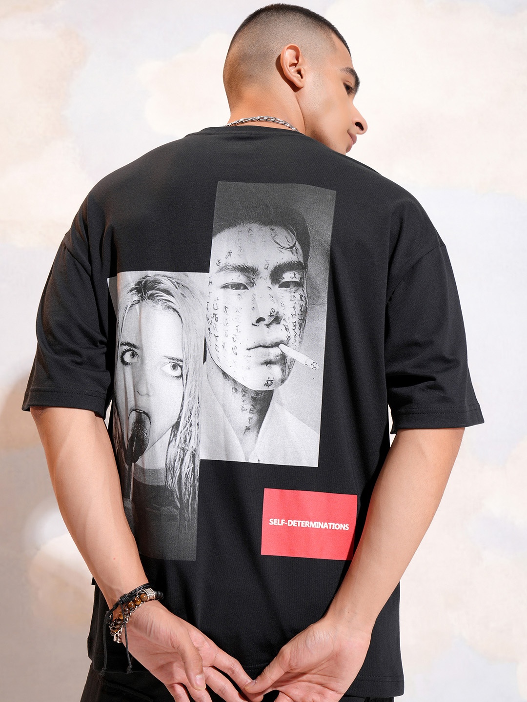 

HIGHLANDER Printed Oversized Drop-Shoulder Sleeves T-shirt, Black