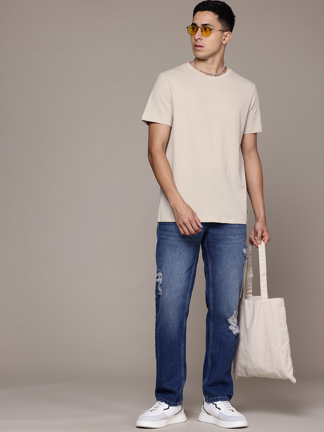 

Roadster Men T-shirt, Cream