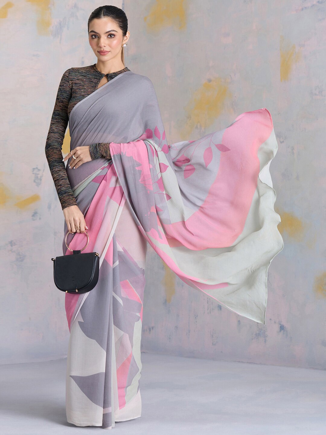 

navyasa by liva Abstract Printed Liva Saree, Grey