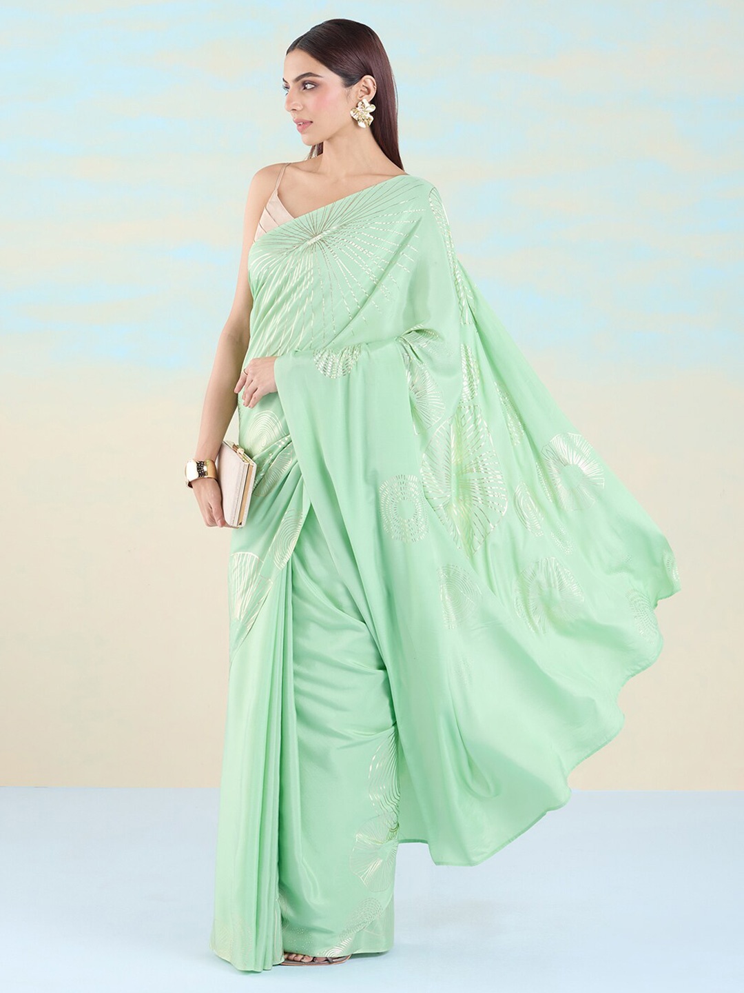 

navyasa by liva Floral Printed Liva Saree, Green