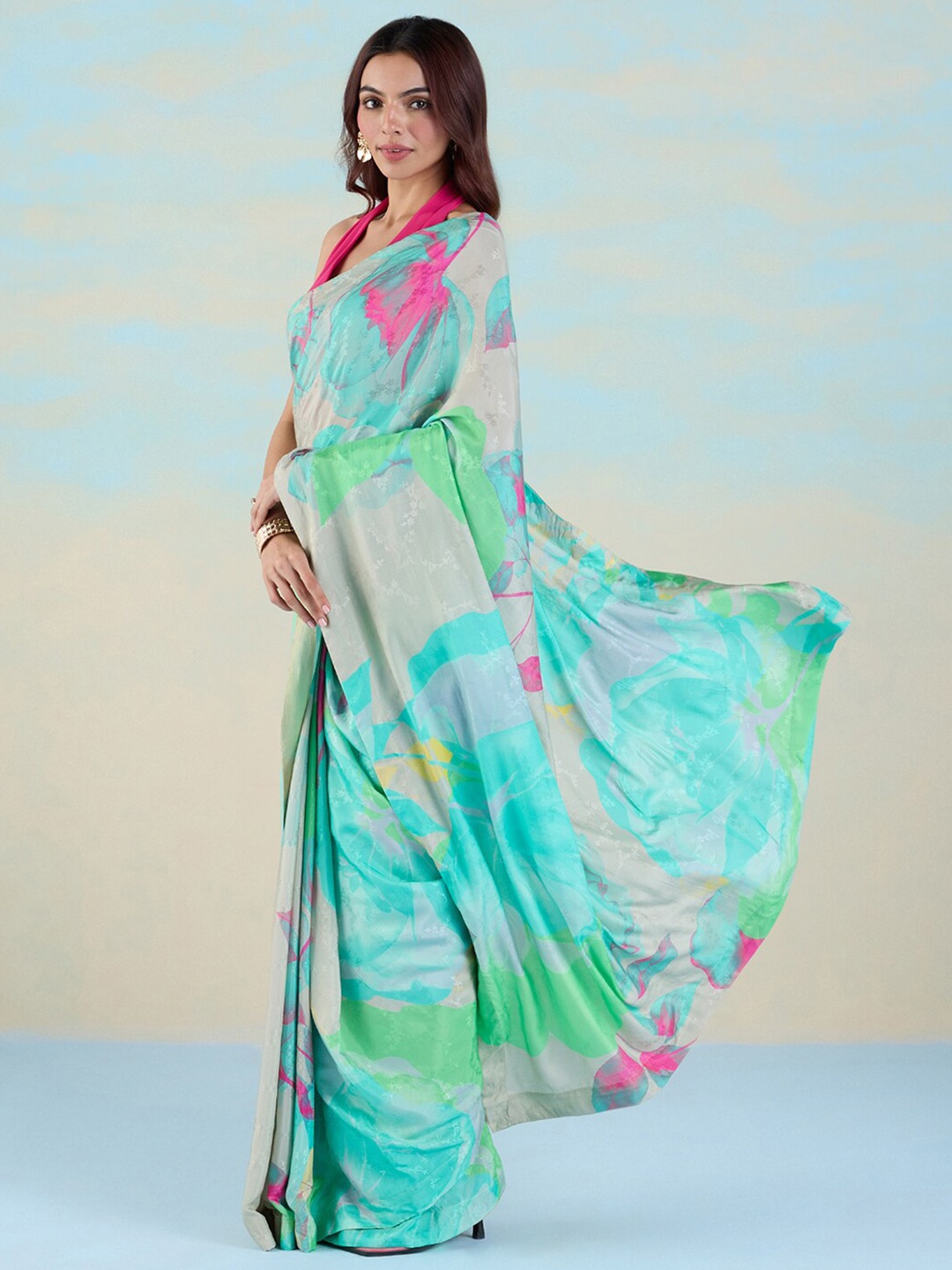 

navyasa by liva Liva Saree, Green