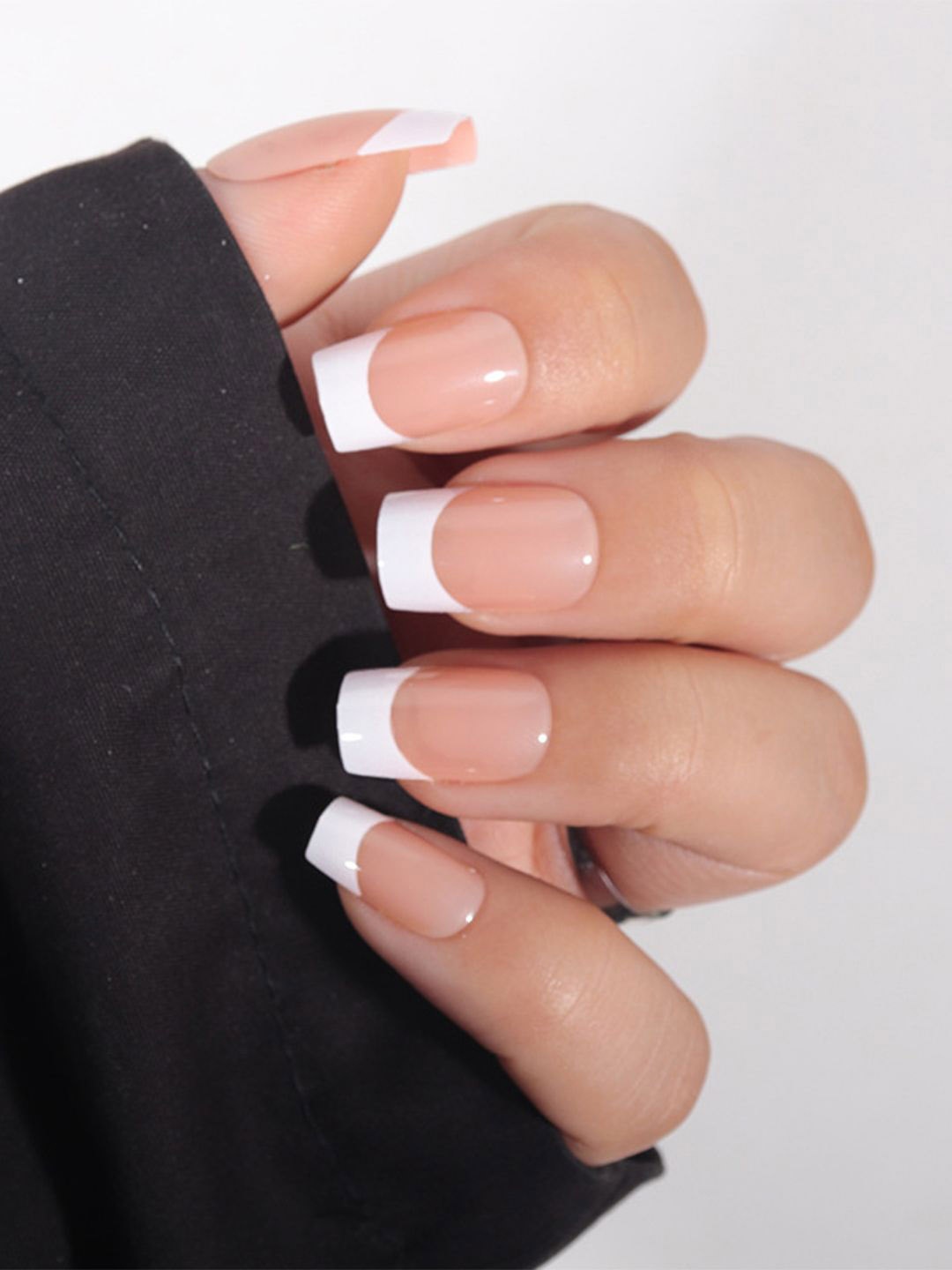 

Secret Lives Set Of 24 French Designer Press On Nails - Peach
