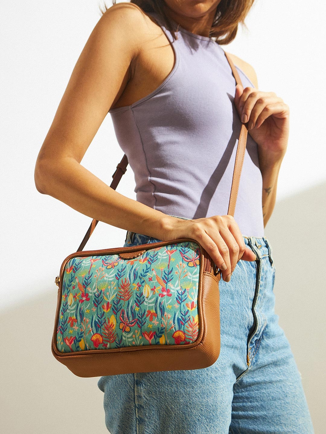 

TEAL BY CHUMBAK Floral Printed Structured Sling Bag, Blue