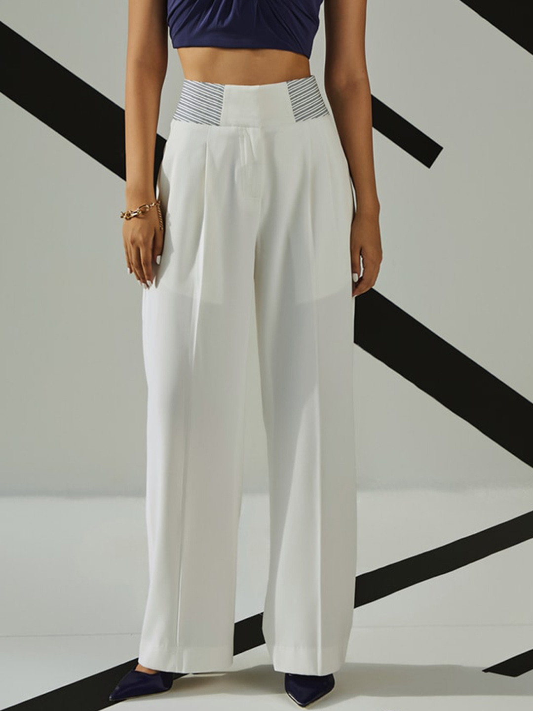 

The Dapper Lady Women Flared Mid-Rise Trousers, White