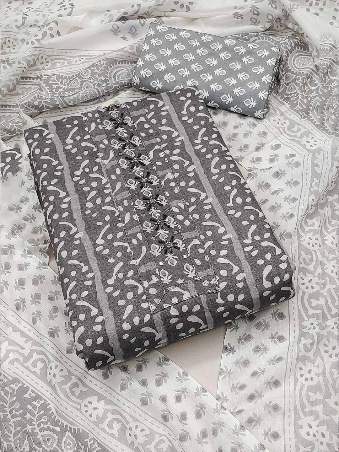 

Peachmode Floral Printed Pure Cotton Beads and Stones Unstitched Dress Material, Grey